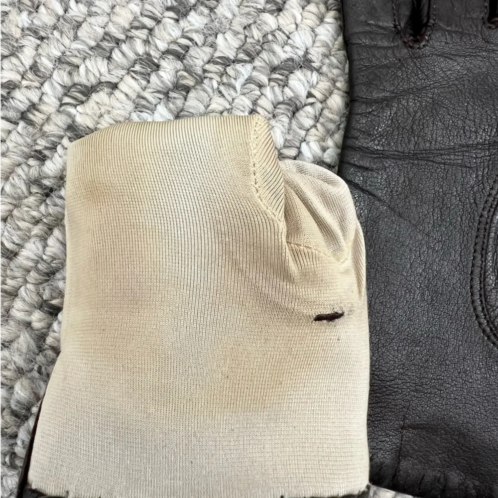 Vintage leather gloves